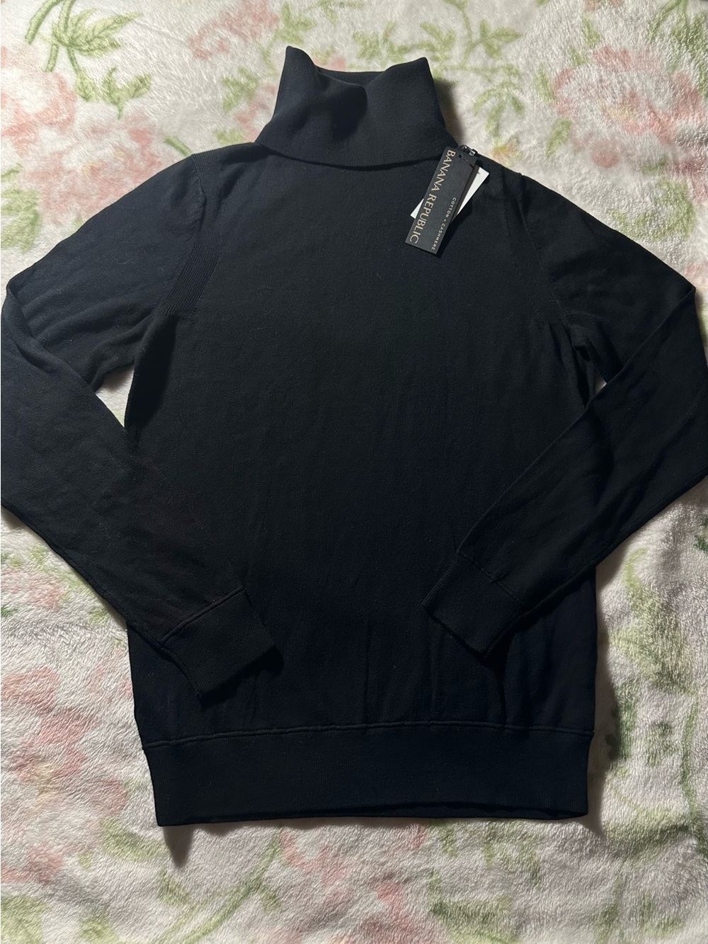 Banana Republic Black Women's Long Sleeve Turtleneck Tee